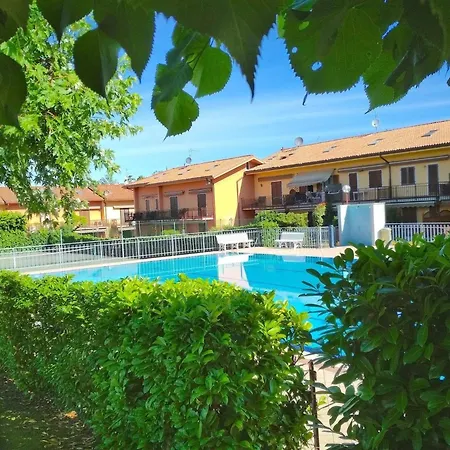 Casa Ruby Geraeumige Mit Pool * Pacengo Di Lazise