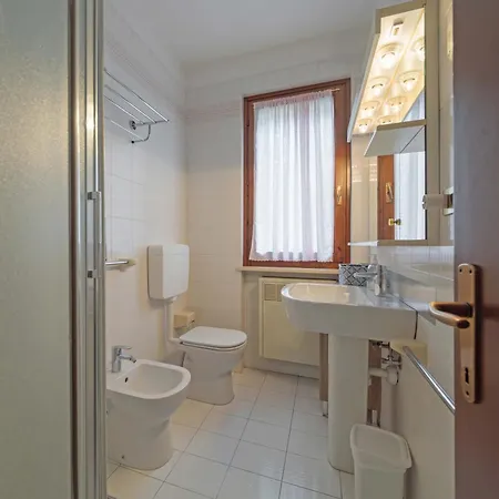 Apartment Casa Ruby Geraeumige Mit Pool Pacengo Di Lazise