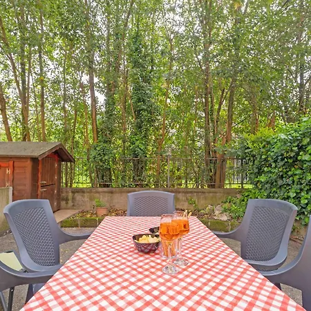 Апартаменты Casa Ruby Geraeumige Mit Pool *