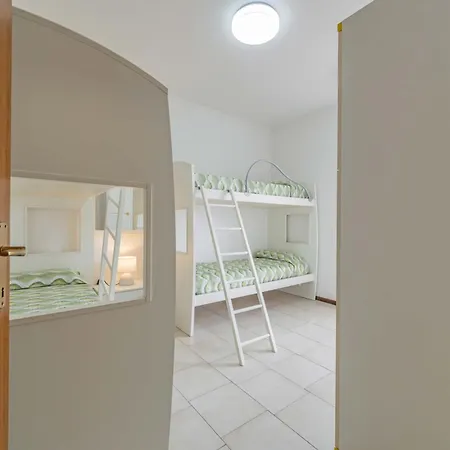 Casa Ruby Geraeumige Mit Pool Апартаменты *