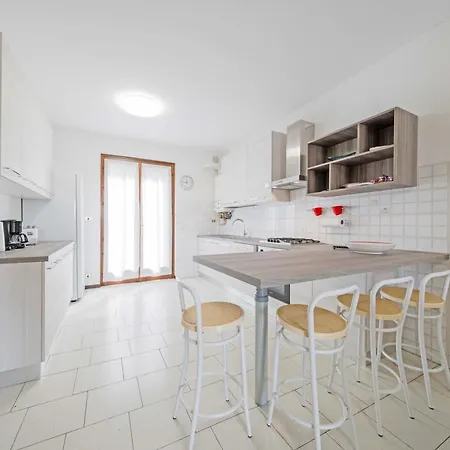 Апартаменты Casa Ruby Geraeumige Mit Pool *